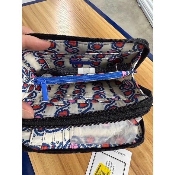 Vera Bradley Iconic RFID Crossbody Wallet - Denim Navy w/Heart Embroidery NWT - Picture 4 of 8